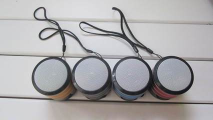 【廠家直銷QC-18迷你插卡音箱 金屬小音響低音炮外放收音機(jī)】價格,廠家,圖片,其他影音電器,深圳市福田區(qū)曼哈數(shù)碼廣場源旺鑫通訊產(chǎn)品.-